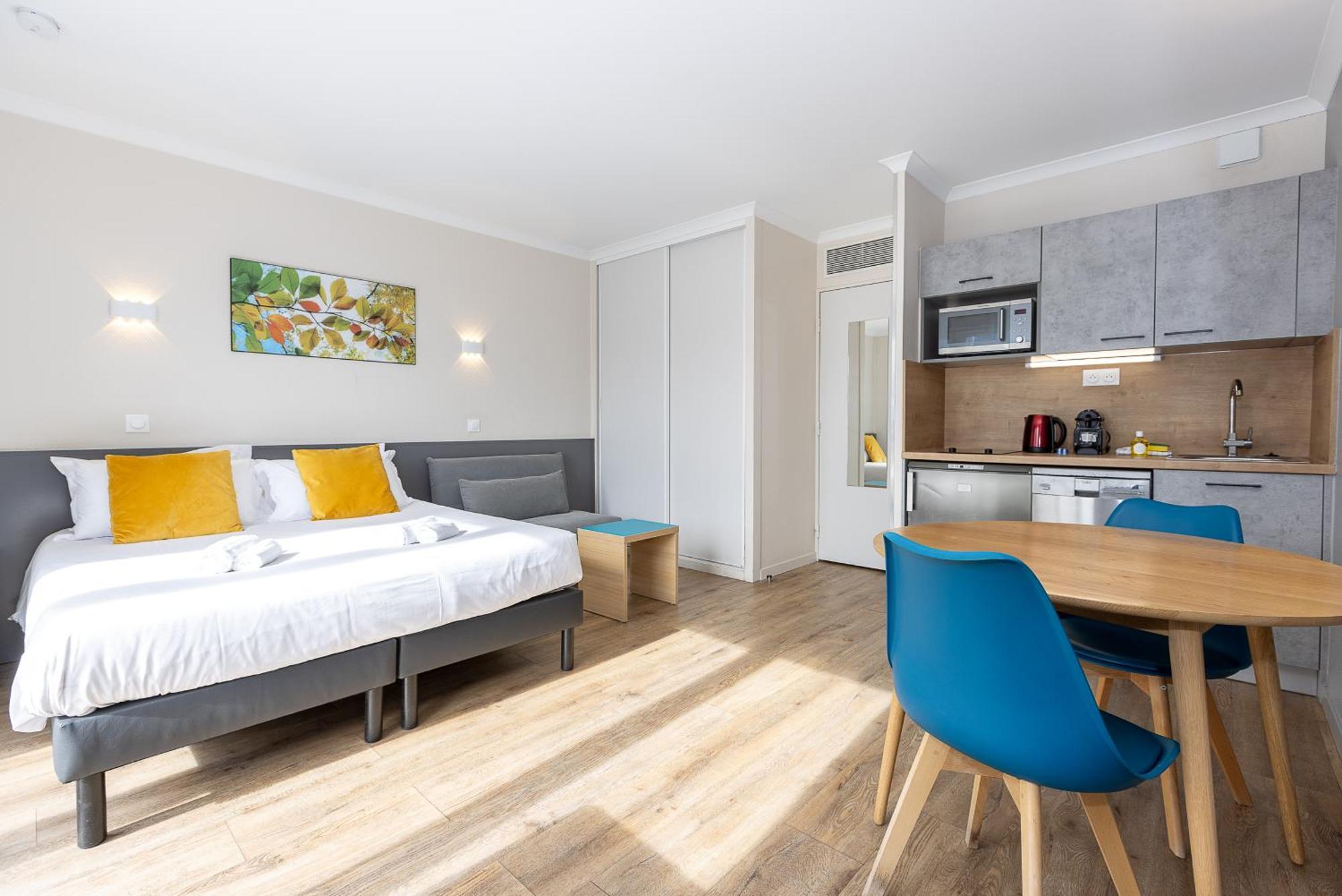 Star Of Life Apartment Courbevoie Exterior foto