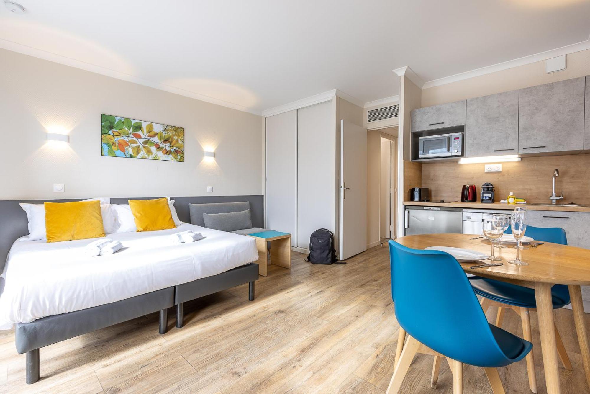 Star Of Life Apartment Courbevoie Exterior foto