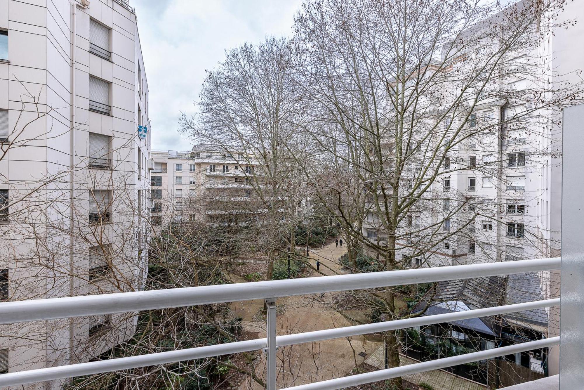 Star Of Life Apartment Courbevoie Exterior foto
